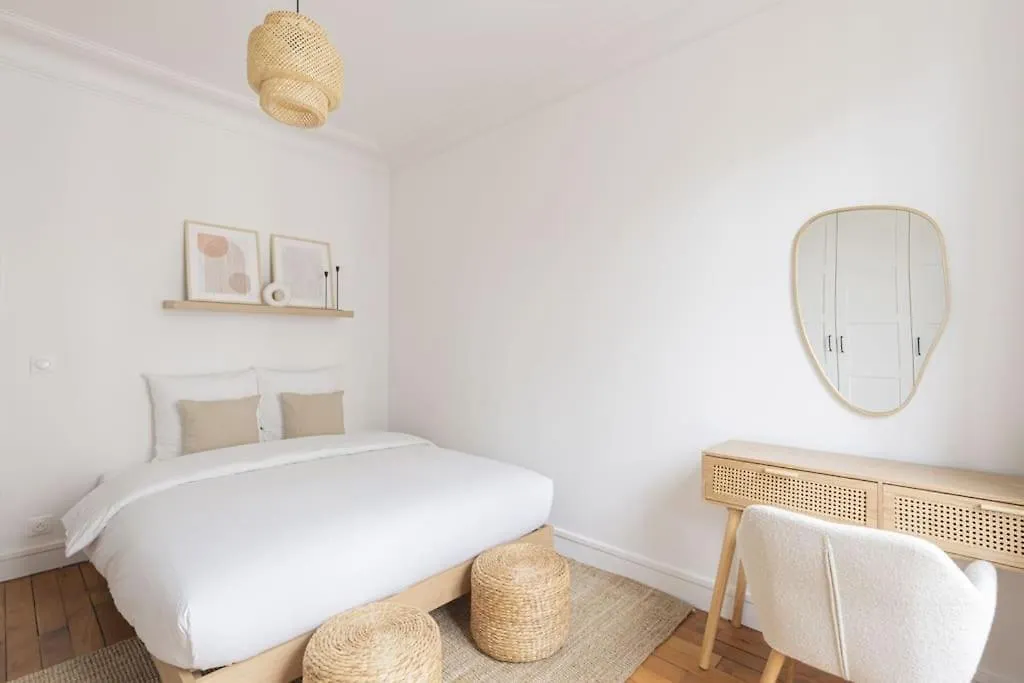 Apartment 1 Bedroom # Paris 14 # Alesia 0*,